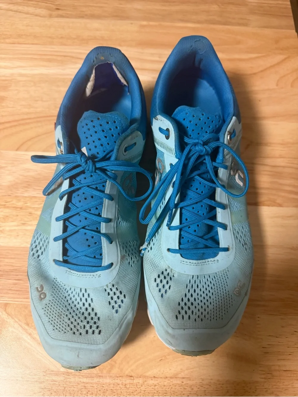 Oncloud sneakers